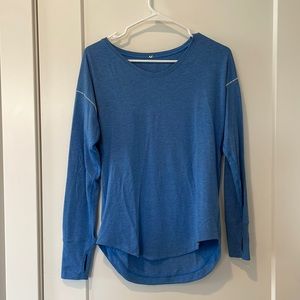 Lululemon - women’s blue long sleeve - size 6